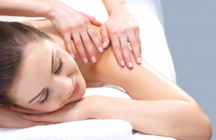 Rs. 299 for massage services worth Rs. 1600 at Dames