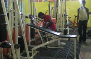 Rs. 99 to avail 21 days of gym sessions worth Rs. 600 at Modern Gym (Unisex)