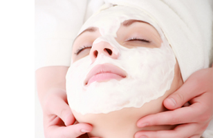 Rs. 299 for a facial worth Rs. 1800 at Modisch Family Salon
