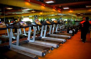 Rs. 599 for 15 days gym workout with 15 aerobics sessions worth Rs. 3500 at Maverick Fitness