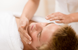 Rs. 50 to get 80% off on any facial at Vegas Gents Beauty Parlour