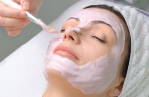 Rs. 99 to avail 50% off on all beauty services from the menu at Beauty Zone