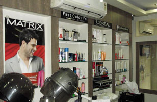Rs. 39 to get 40% off on salon services at Alex Salon 