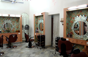 Rs. 99 for 45% off on any facial from the menu at Chash of India