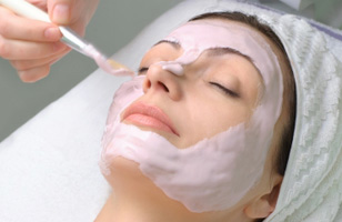 Rs. 99 gets you 60% off on salon services from the menu at Belinda Beauty Salon