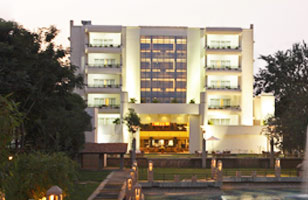 Rs. 399 for lunch buffet worth Rs. 680 at Ellaa Hotels