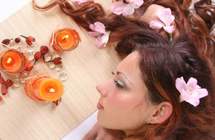 Rs 75 to get flat 50% off on beauty, spa and hair services at Honeyz Beauty Parlor