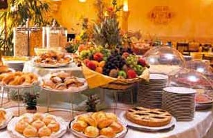 Rs. 249 for a lavish lunch buffet worth Rs. 387 at Hide Out
