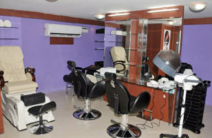 Rs. 89 avail 50% off on any services from the menu at Make Over