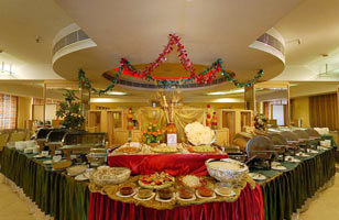 Rs. 249 for weekend dinner buffet worth Rs. 360 at Nkm's Grand Hotel