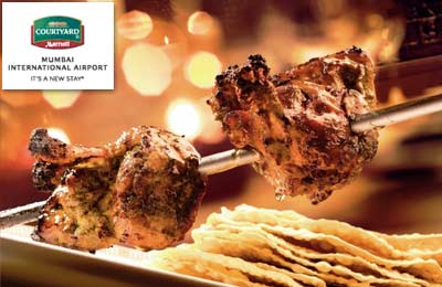 Courtyard By Marriott - Momo Cafe