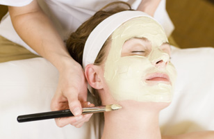 Rs. 99 to get 70% off on salon services at Ali's Hair Academy and Beauty Salon
