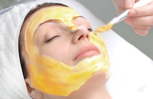 Pay Rs. 99 to avail 70% off on salon services at Kumar Quick Cuts Salon and Spa