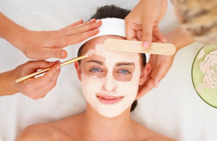 Rs. 399 for salon services worth Rs. 2000 at Trendz O Beauty Beauty Salon