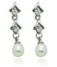 OPS. Opulent Pearl Earrings DSNER54