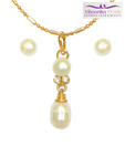Niharikaa Pearls Lovely Pearl Drop Pendant Set