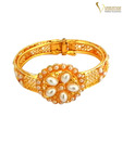 Variation Pristine Pearl Studded Bangle
