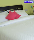 Mesleep White Bed Sheet With Pink Cushion Covers