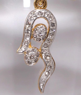 Sia Splendid American Diamond Pendent Set