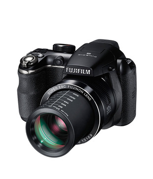 Fujifilm Finepix S4500 14 MP Semi-SLR Camera (Black)