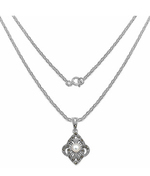Johareez Precious Pearl Pendant with Chain