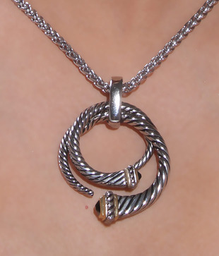Bansri Trendy Infiniti Disc Pendant Set