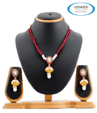 Vendee Fashions Beads & Pearls Maroon Pendant Set
