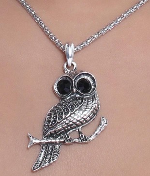 Pretty Woman Trendy Owl Neckpiece