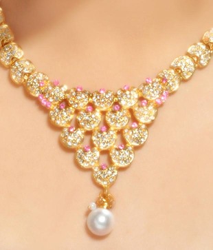 Sia Beautiful Pearl Drop Set